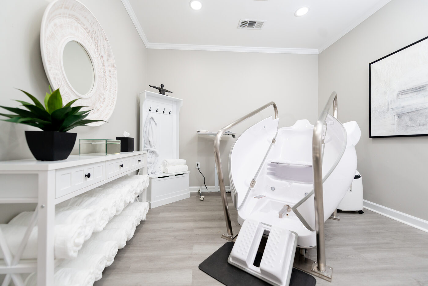 HOCATT ozone sauna treatment room at THRIVE Peak Performance Alpharetta