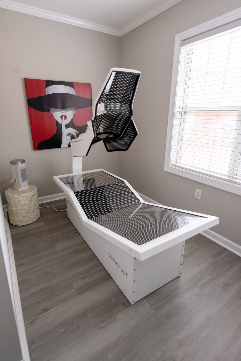 Red light therapy bed at THRIVE Peak Performance in Alpharetta GA